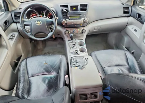 2008 Toyota Highlander z USA, uszkodzony, nr VIN JTEDS41A882038470